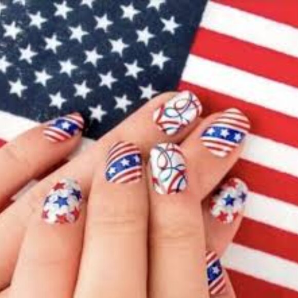 Color Street Miss stars and stripes - Picture 2 of 5